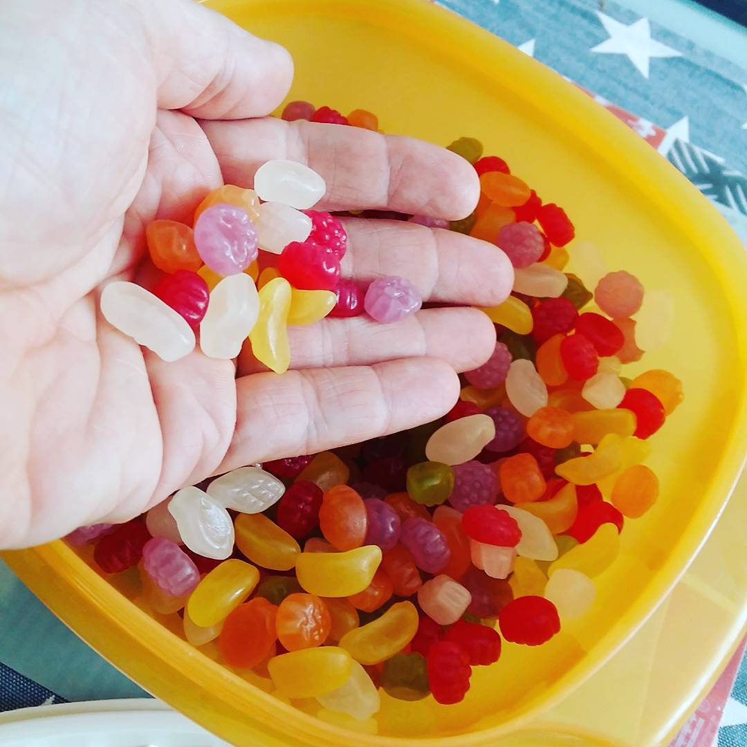 Haribo Mini Früchte.. Achtung Sucht Gefahr! #haribo #cheatday