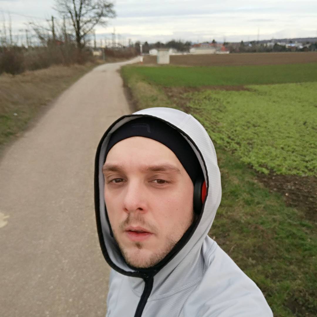After a 2 weeks break.. Back in my shoes #running #runnerdrun #UnderAmour #run #asics #tomtom #strava