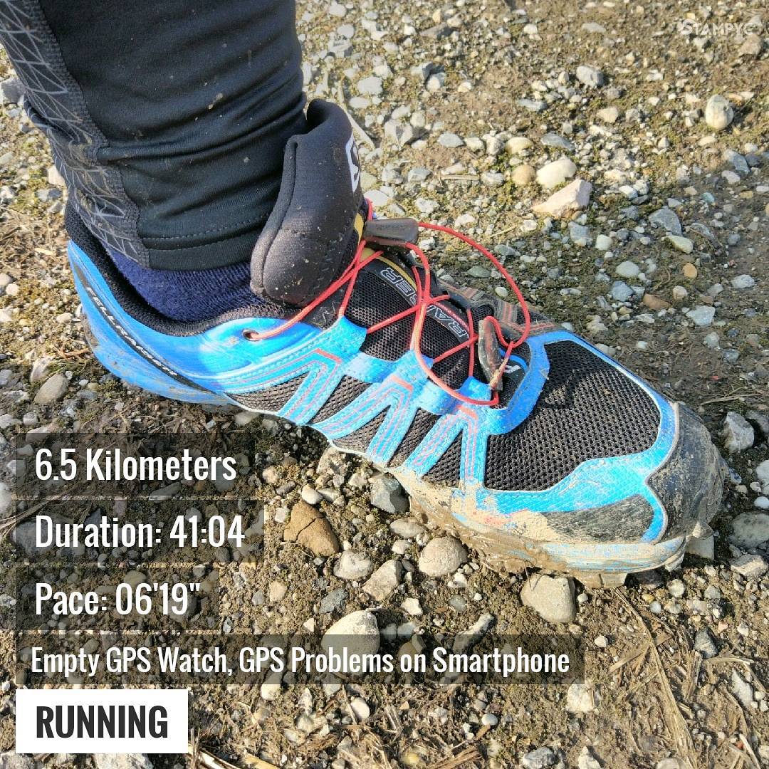 Empty #tomtom GPS watch and massive GPS problems with my smartphone #runnerdrun #salomon #instarun #instarunning #stampyc