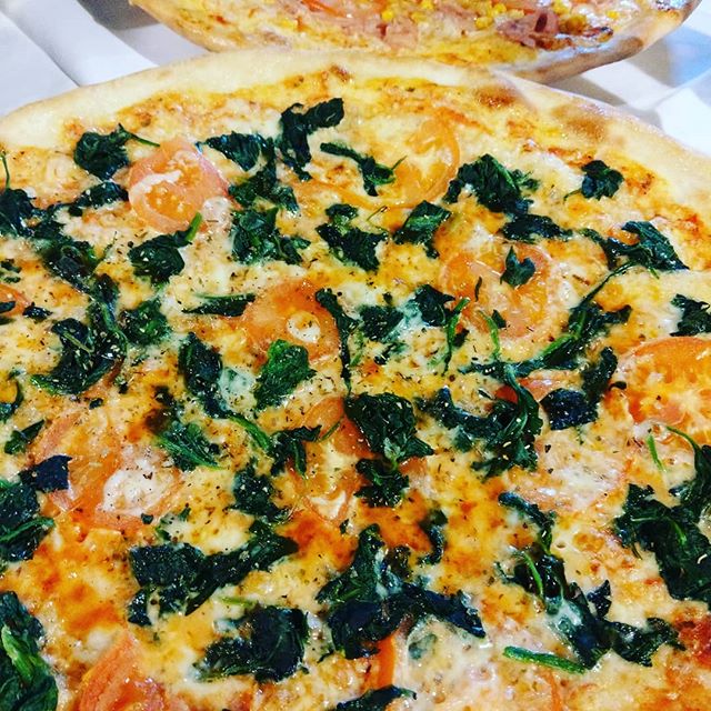 Fast so groß wie meine Winter Felgen ? #pizza #lovepizza #hungry #hunger