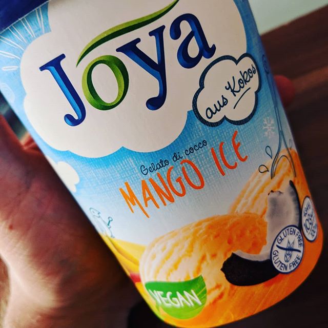 Lecker lecker #icecream @joyaworld #vegan #icecreamlover #austria #austrianinstagram #hashtags #mangoicecream