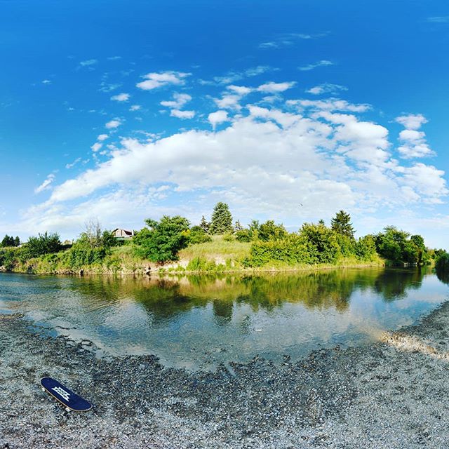 Sunny day #schwechat #niederösterreich #austria #Österreich #austrianinstagram #hashtag #austria #loweraustria #funinthesun