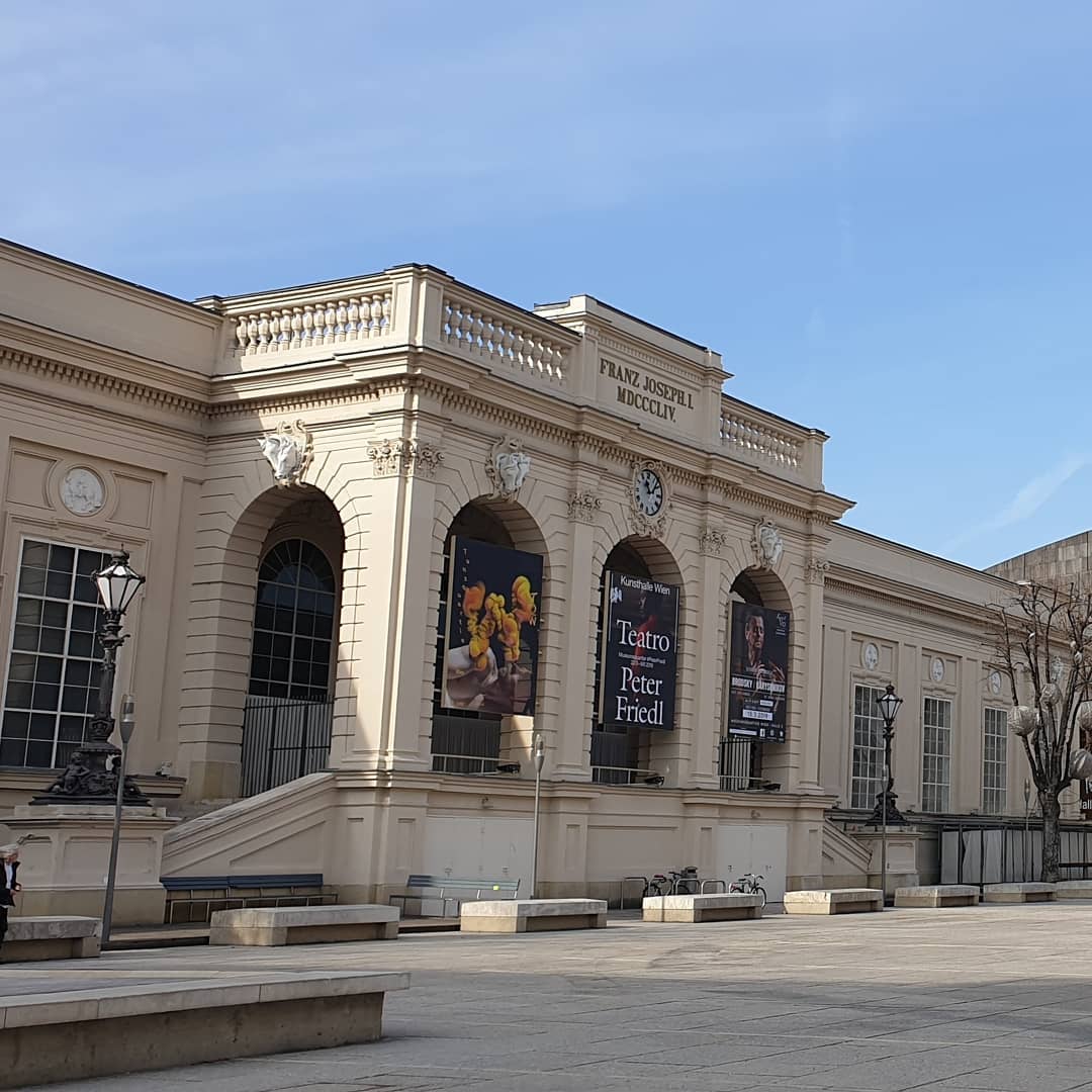 Sunny day in #vienna #museumsquartier #wien #iamfromaustria #austria #austrianinstagram #austrianblogger