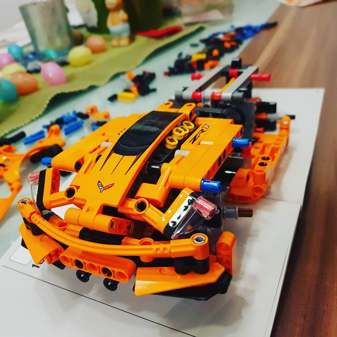 Jeder Tag ein neues #lego Set. So ein 10. Geburtstag zahlt sich auch für den Papa aus ? #legotechnic