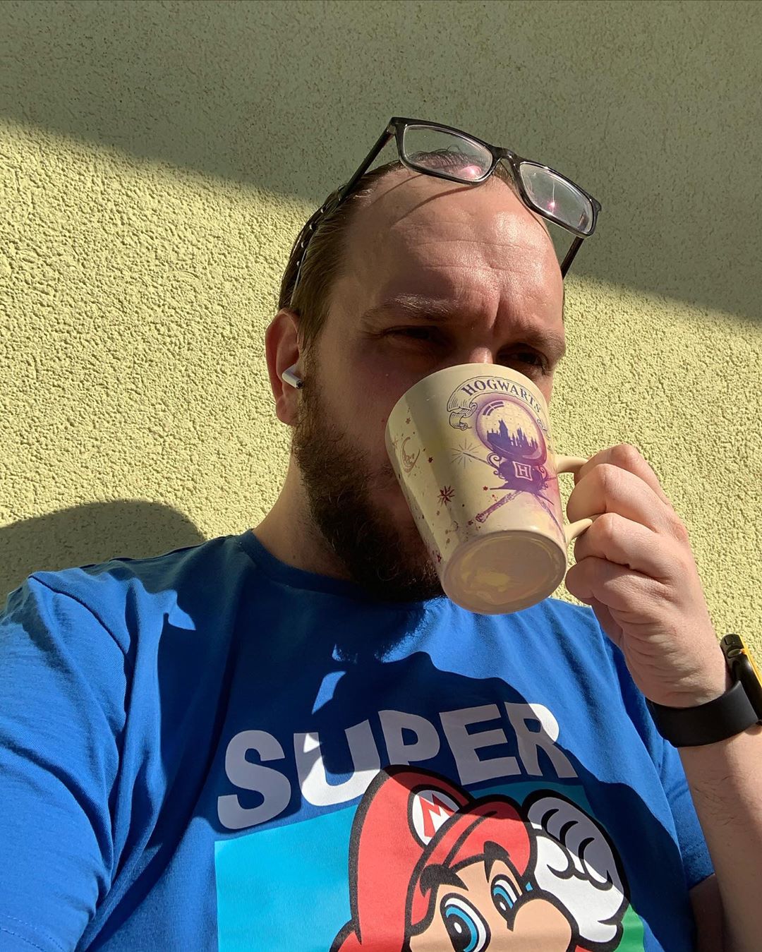 Den „After Breakfast“ Kaffee alleine am Balkon genießen #sunnyday #ostern2020 #covid #stayathome #stayhome