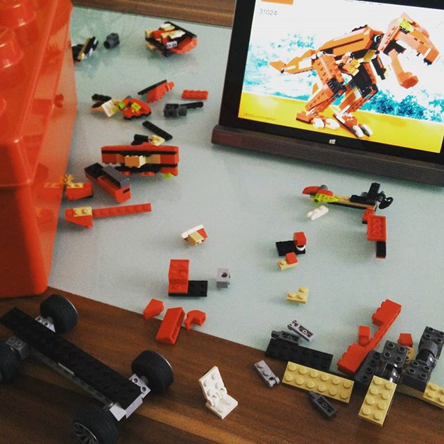 Go and transform a car into a dinosaur #Lego #legostagram #creator
