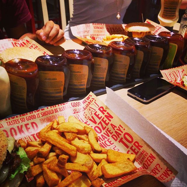 Donnerstag Business Lunch @ #burgerista SCS