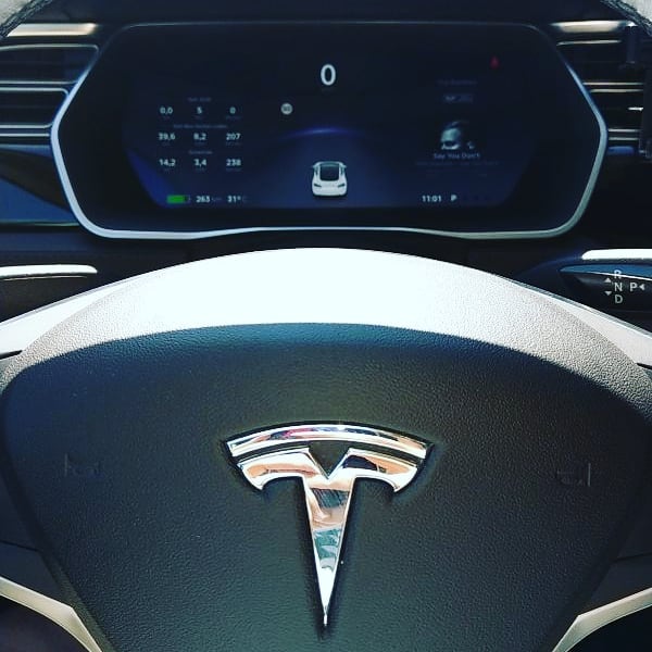 Ich steh bis Morgen unter Strom #tesla #teslamodels #iloveit #ecar @greenride.at #teslamotors