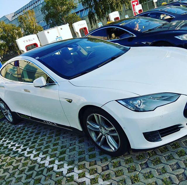 Yesterdays last stop at the Vienna #supercharger #tesla #teslamodels #teslamotors #teslas #teslafan
