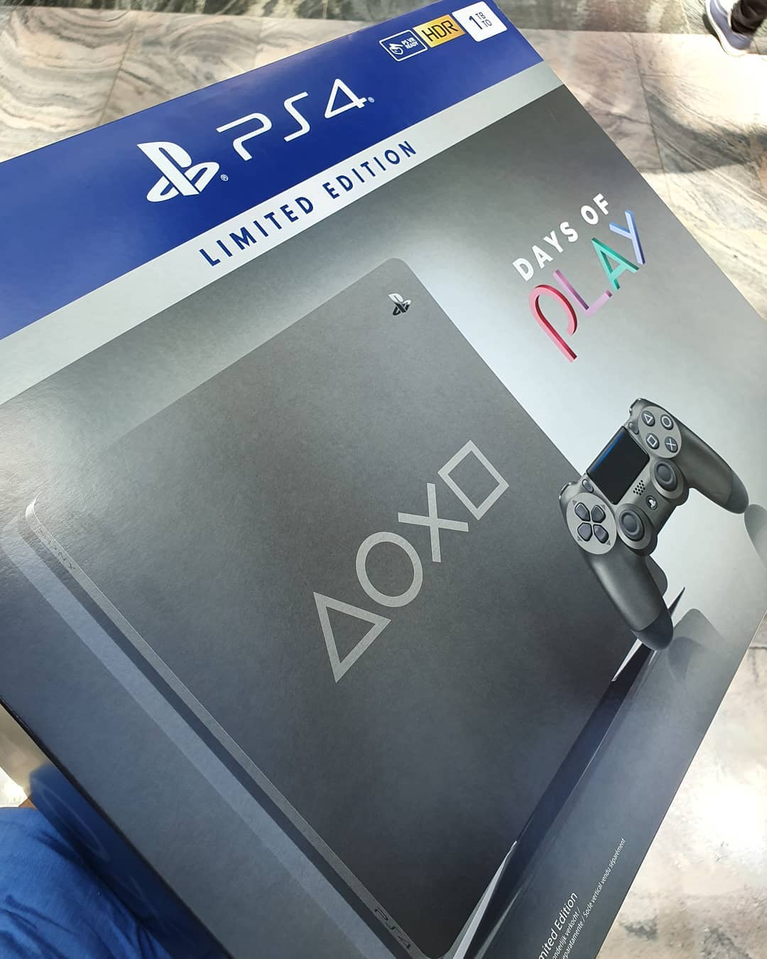 This is for the Players!

Nach vielen Jahren ohne Sony Produkte haben wie seit Heute wieder eine PlayStation im Haus

#playstation 
#playstation4 
#gaming 
#console 
#consolegaming