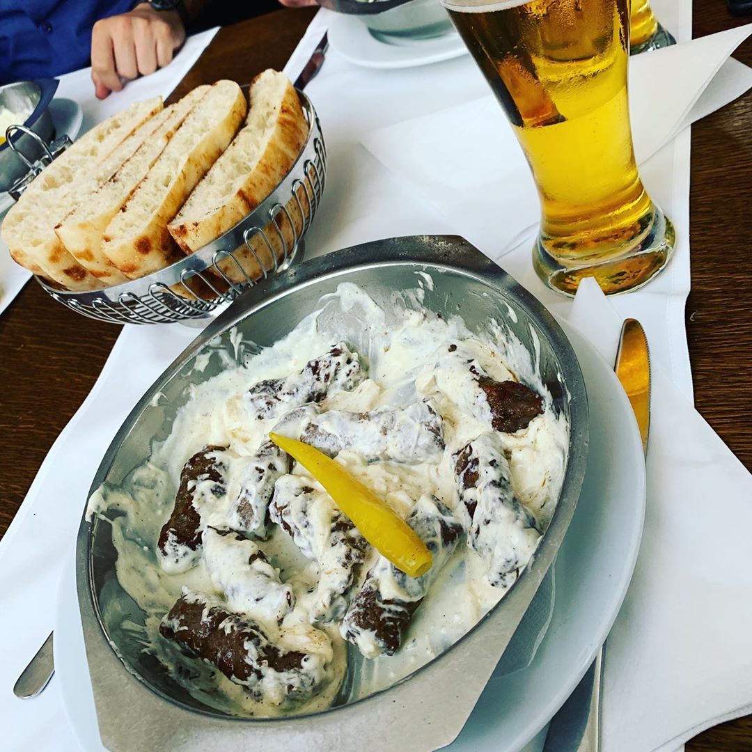 Lecker Cevape mit Kajmak #mittagessen
