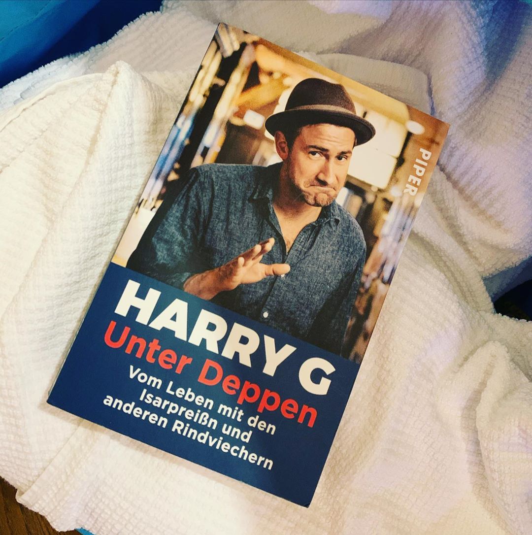 Gestern angefangen, heute fertig. Aber lieber Hr. Harry, wie gehts den Arno? Gibts News vom Rudi? Wie läuft der Unterricht mit dem zusgrastn? @harry_g_offiziell #urlaub