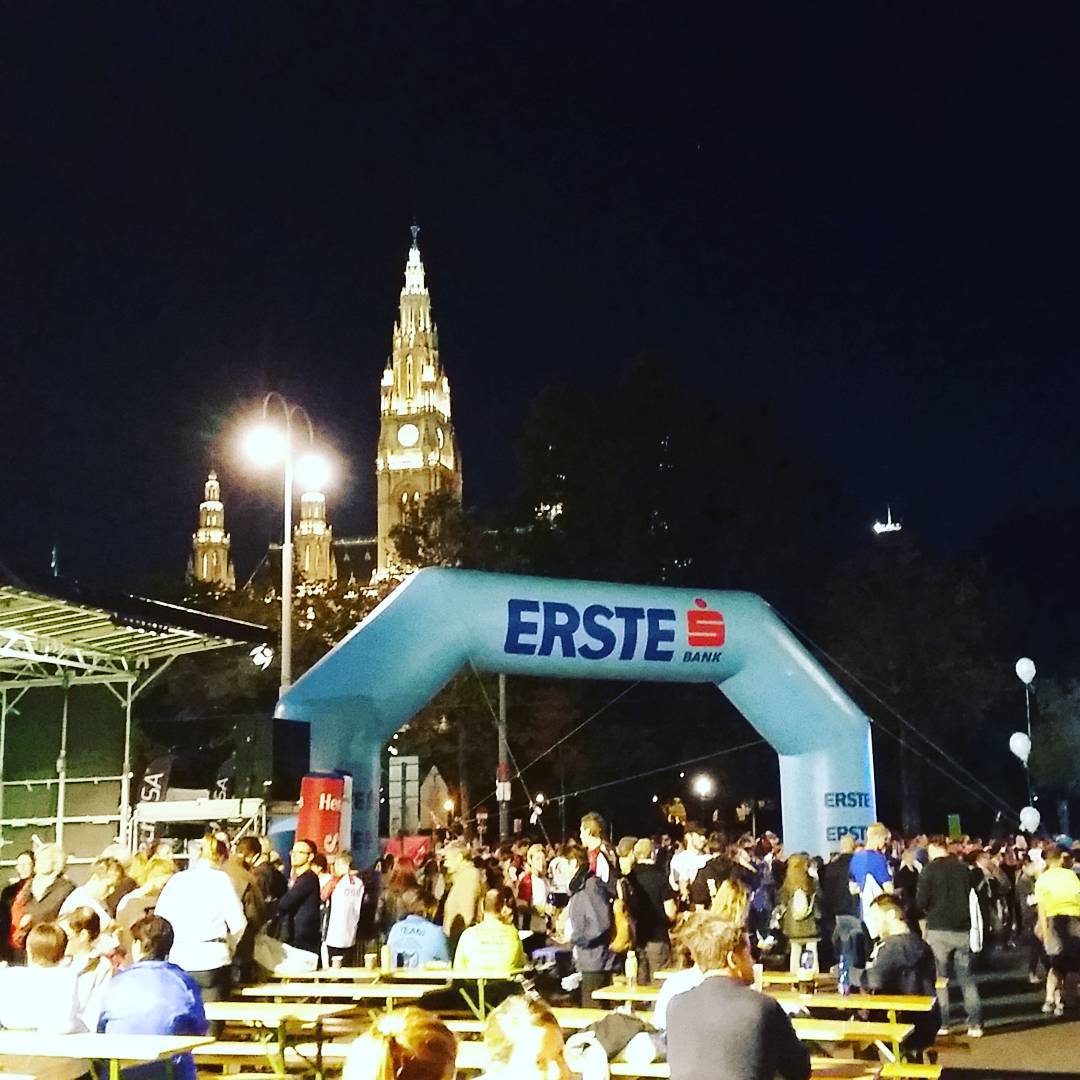 Bald geht's los.. #viennanightrun