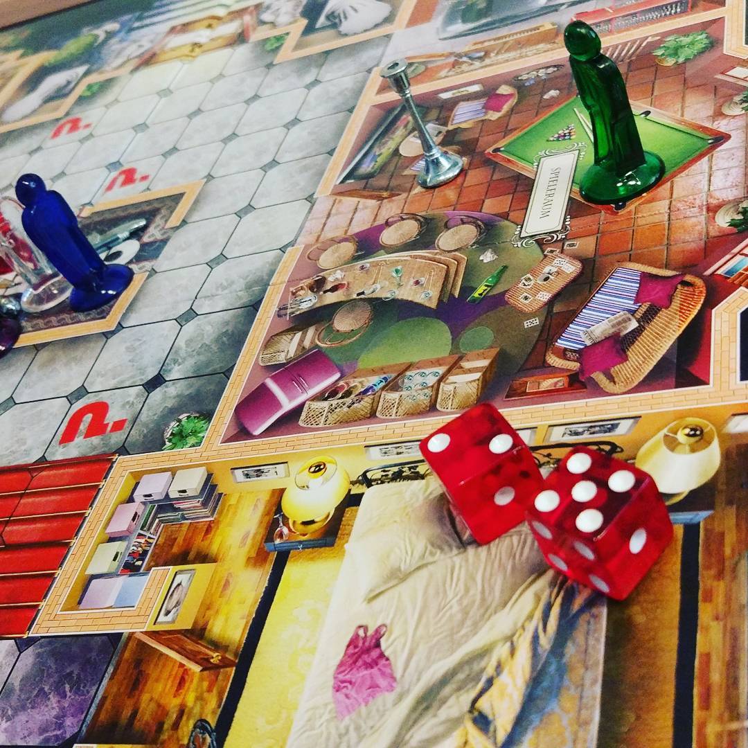 Sunday Morning Family Game Day #cluedo #hasbro