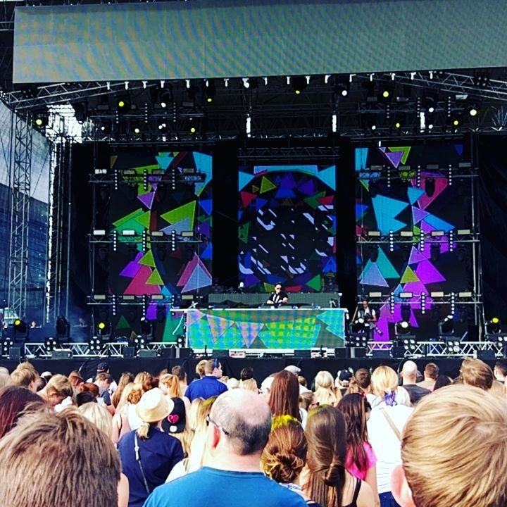 #jonasblue live on stage #davidguetta #vienna