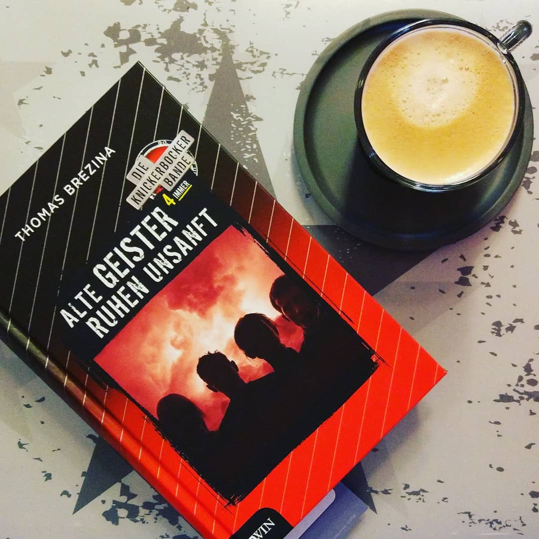 Untypisches Urlaubs Frühstück #wenndiefamilienochschläft #thomasbrezina #knickerbockerbande #nespresso