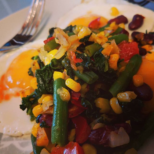 #Abendessen <3 #eier #eggs #gemüse #tabasco #endlichwaswarmes