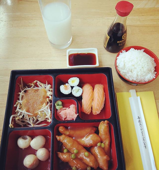 #bentobox #chicken #calpissoda #calpis #rice #asianfood #asianfoodporn #hungry #foodblogger #austria #viennafood #vienna #hunger