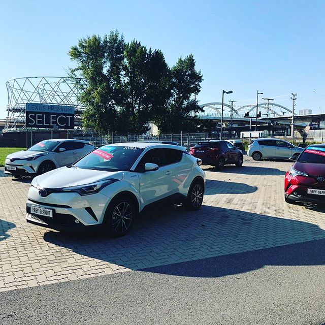 Eigentlich waren wir nur Ersatzteile einkaufen...#toyotachr #toyota