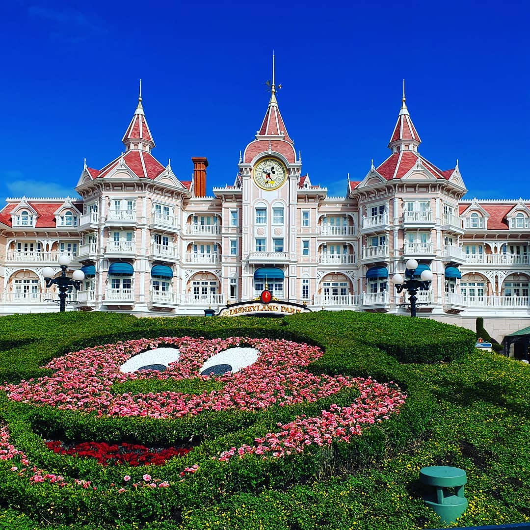 First day at the #disneylandparis .. #familytrip #holiday #france