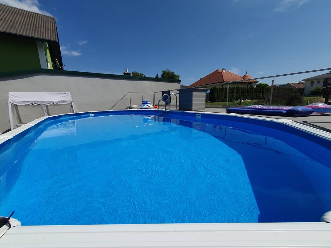 #vatertag im Pool und vor den #griller verbracht. Was will Mann mehr? 😁