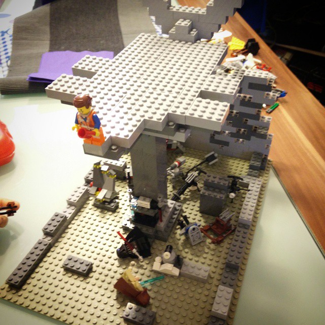 #Lego #starwars showcase first setup done. Still not perfect.. Incl. Emmet!