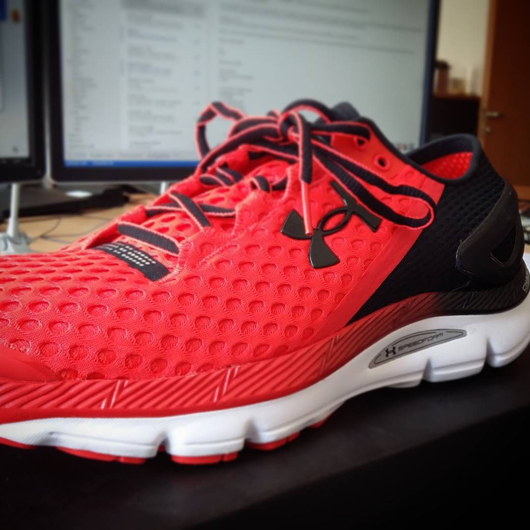 My new pair of running shoes. Love the color of my #UnderAmour Gemini #running #runnerdrun