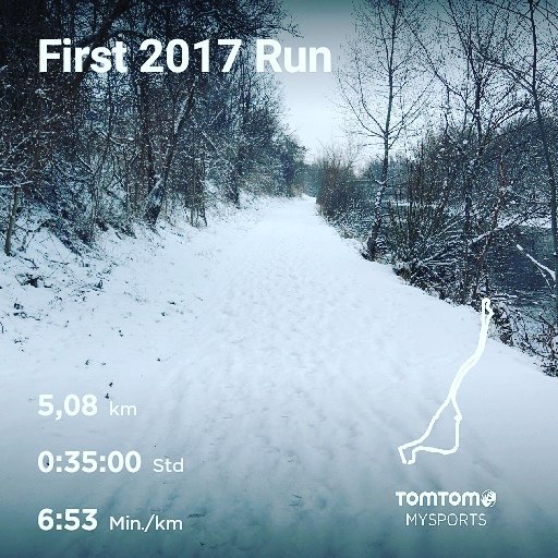 My first run in 2017.. A short  test for my new snow run outfit #running #runnerdrun #strava #instarunning #instarun #UnderAmour #run #ultrasport