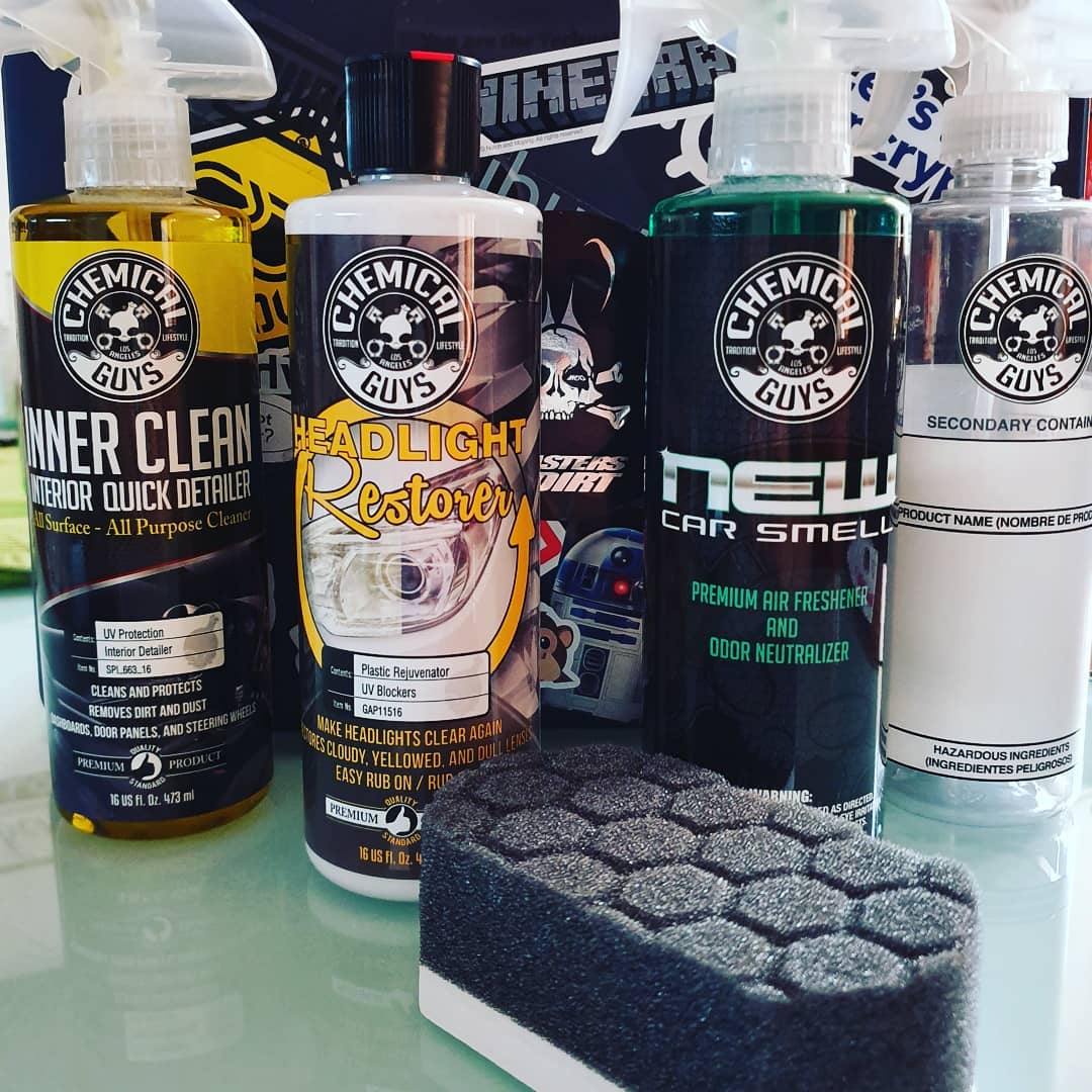 New #cardetailing stuff for my new car 🥰

Thanks @chemicalguys_at for the fast shipping 
#chemicalguys 
#car 
#carlovers 
#newcar
